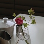 Cafe Morozoff  - 2013年6月今日は、小さなバラの花♪