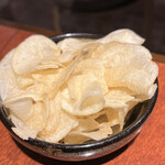 大衆酒場 三田食堂 - ポテトチップス　180円