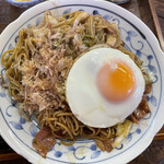 サンタローサ - 焼きそばの上の目玉焼きが嬉しい(*^^*)