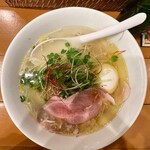 麺屋 Hulu-lu - 上から塩Soba、塩味玉