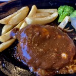 肉の万世 - ハンバーグ国産牛カットステーキ