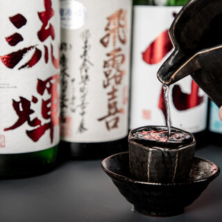 日本酒好きの方は必見。肉の味わいを引き立てる一杯をどうぞ