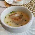 Le Vent Vert - ホテルそよかぜ
      
      ゆず風味のフラン  ホタテポワレ添え