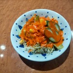 インド料理 ラジャン - セットのサラダ　オレンジ色のドレッシングは甘い└('ω')┘ﾌｫｫｫ!!