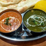 インド料理 ラジャン - 左、キーマ  右、サグチキン←炭酸水で良い色が出るらしい( °◊° )ﾎｫ