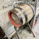 ビールスタンド重富 - 昔のアサヒビールの樽です。（2023.2 byジプシーくん）