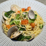 AQUA Table - アサリと蛤のアーリオオーリオ　Mサイズ　1243円