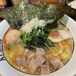 横浜家系ラーメン 黒帯 - 