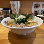 横浜家系ラーメン 黒帯 - 