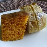 プレーゴ - 2013.6.25　人参のパンとフランスパン