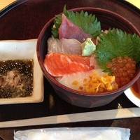 XEX ATAGO GREEN HILLS / tempura & sushi An - 海鮮丼　大盛り　　1300円