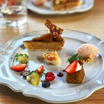 リーブス オブ グラス 紀美野 - 