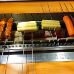 延辺料理 金達莱 - 自動でクルクル回転します。