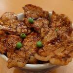 ぱんちょう - 豚丼接写