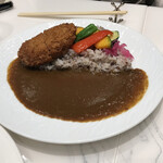 神戸牛洋食アモナ - メンチカツカレー　1,500円(税別)