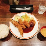 洋食SAEKI - ミックスフライセット（有頭エビフライ、チキンカツ！ミンチカツ、クリームコロッケ）ライス、みそ汁付 税込1100円