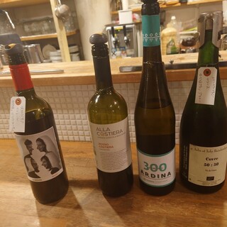 料理に合わせて選べるナチュラルワイン◆ワイン好きにおすすめ