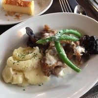 ビストロ グルマン - お肉は表面が硬くいまひとつ