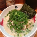 博多風龍 - 半熟玉子＆ねぎとんこつラーメン②