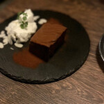 NINE CAFE - 