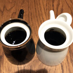 黒鶏ファニー - お醤油は黒が九州、白が関東風。ささみ刺しには、九州醤油のほうが好みでした