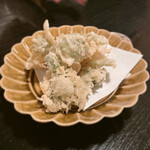 一品料理 高倉 - 春野菜の天ぷら（タラの芽、フキノトウ、菜の花、うど）
