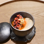 Housa Saryou - タコの柔らか煮、八丁味噌