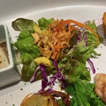 みも座 - 食感豊かなサラダ