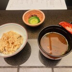 蒼樹庵 - 山菜炊き込みご飯と赤出汁と香の物