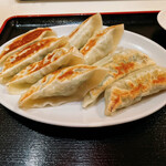 上海飯店 - 焼き餃子+白飯定食 ¥680