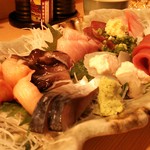 食酒屋やまさき - 刺身盛り合わせ