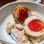 大衆酒場かどや - 卵の黄身の色が凄い！