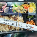 山香園 - 料理写真:日替わり430円税込　↑椎茸飯は550円税込です