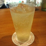 ポットスチル - ホワイトグレープとプラムのカクテル