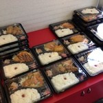 250円弁当ちょ～だがや - 外は雨売れ行きはどうか(^^