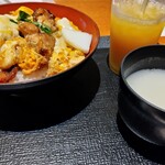 鳥一味 - 鶏カツ親子丼　¥990