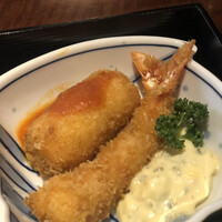 赤坂 津つ井 総本店 - 蟹クリームコロッケ○海老フライ△
