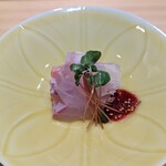 飯倉 からき - タカバ　そばの芽　梅肉ソース