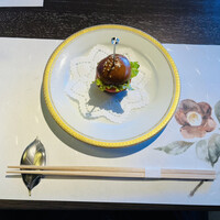 洋食 つばき - つばき特製飛騨牛フィレ肉のミニバーガー