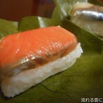 柿の葉寿司 橋戸 - 料理写真:さけ＆さば