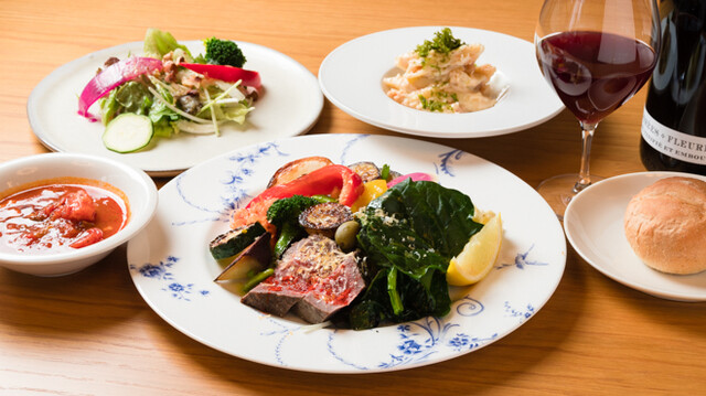 イタリアン&ワインショップ NOOM （ノーム）のご予約 - 本町