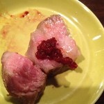 肉山 - ポーク拡大図　ロゼ色で脂身が超絶美味しい。