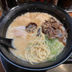 元祖博多 中洲屋台ラーメン 一竜 - とんこつに細麺の博多ラーメン