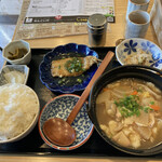 Menkoiya - ひっつみ鍋と魚のあんかけ定食　850円