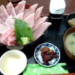 和源 - まぐろ丼「松」　1,200円
