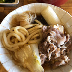Tori Haru - 豚肉の下は豆腐、豆腐も美味しいですよ。