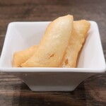 トリワイン ＰＩＫＯＳＨＨＨＵ - ピザ生地を揚げたん