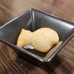 トリワイン ＰＩＫＯＳＨＨＨＵ - ピザ生地を揚げたん おっとっと風