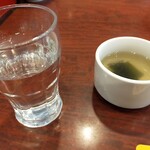 바미얀 카이힌 마쿠하리점 - 먼저 물과 국물