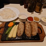 溶岩焼肉ダイニング bonbori - ハンバーグ定食大 1100円に温泉たまご 100円追加！